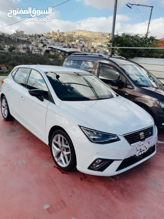 اذا مش حبة مميزة ما تركبها.  SEAT Ibiza FR 2022 بحالة الوكالة دهان شركة مميزة بكل تفاصيلها حبة مخازن