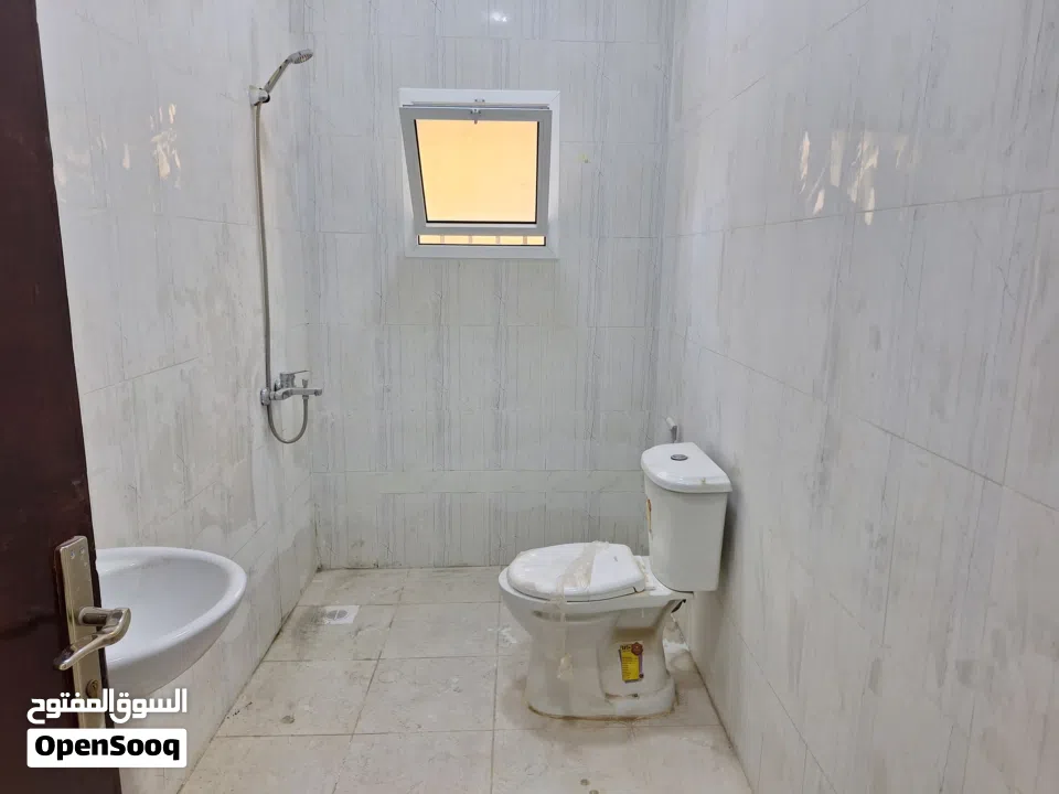 للبيع بيت بالرفاع الشرقي مجدد بالكامل