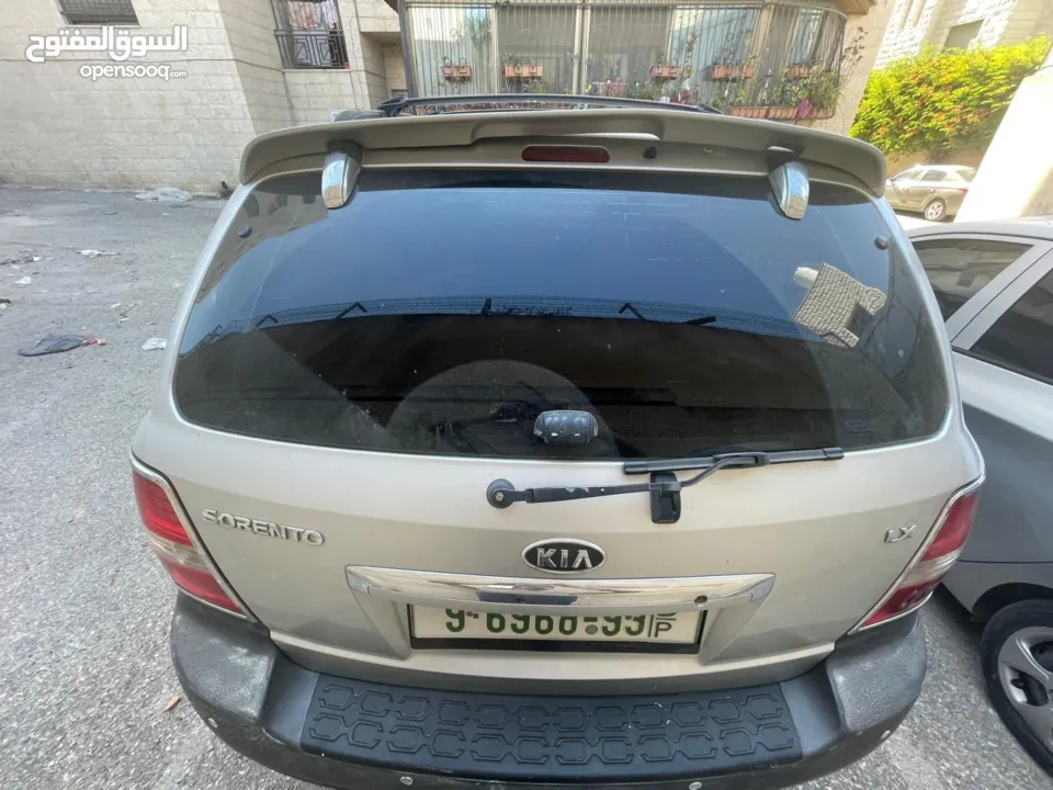 جيب سيرسنتو 2009 ، ماشي 173الف كيلو متر مرخص و مأمن