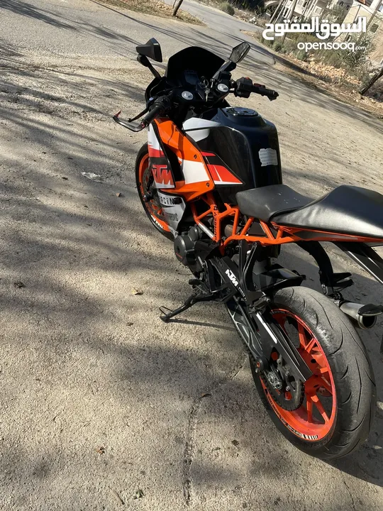 للبيع كرتونةة بصلاة عالنبيKtm rc 390