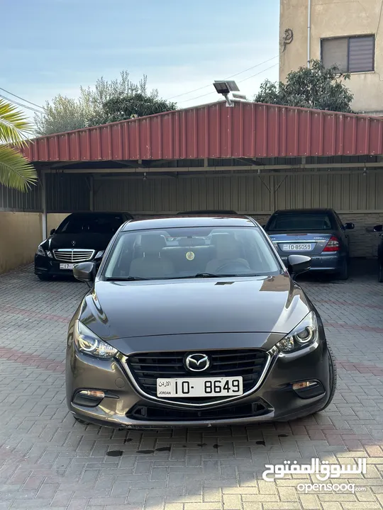 Mazda zoom 3 2018