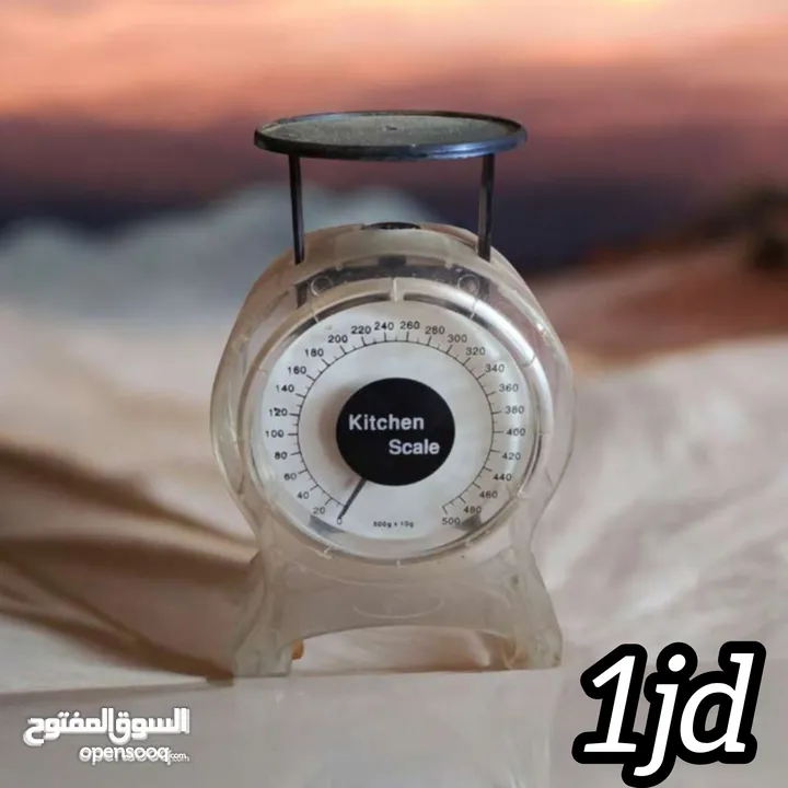 أغراض مستعمله للبيع كلهم ب 10