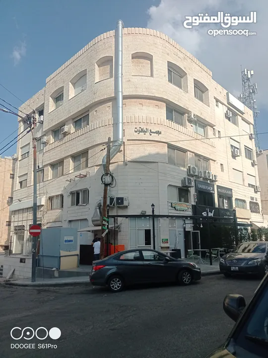 محل للبيع في ام اذينة