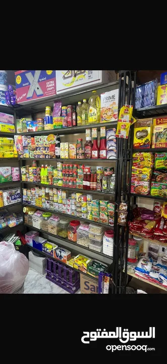 سوبر ماركت للبيع مع جميع محتوياته بسعر مغري