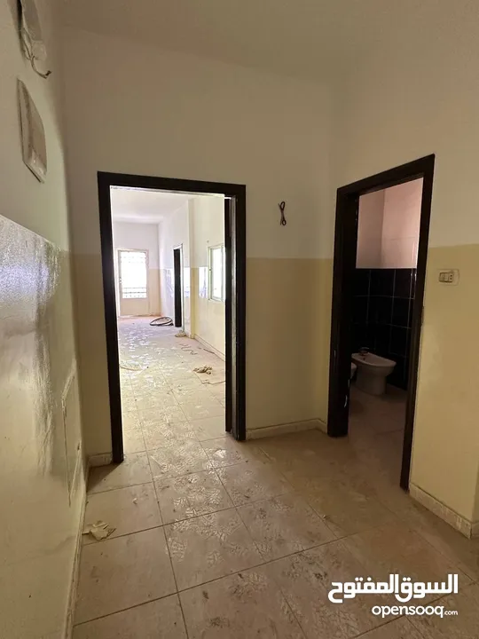 شقق للإيجار في مادبا - بجانب مسجد علي بن ابي طالب من المالك مباشرة                                 .