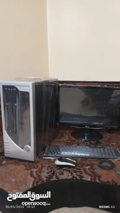 كمبيوتر للبيع شبه جديد