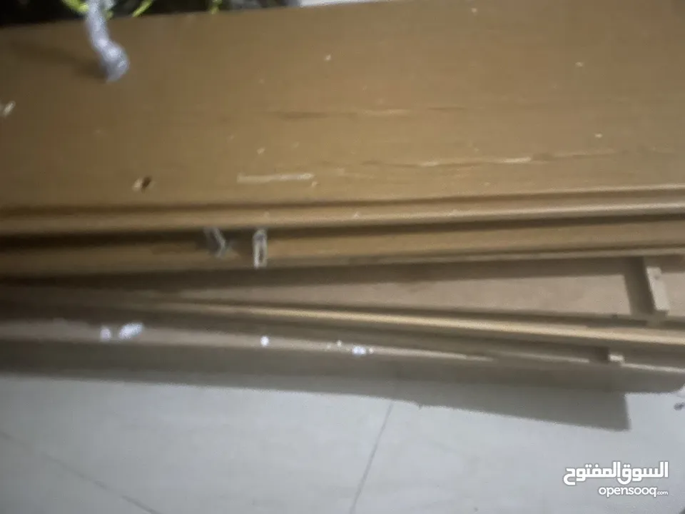خزانة ثلاث ضرف بحالة ممتازه جدا