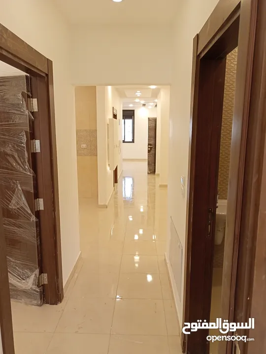 شقة للبيع في الزرقاء الجديده من المالك مباشرة((إسكان ابوعبيد)) طابق آول بسعر منخفض لمدة محدودة