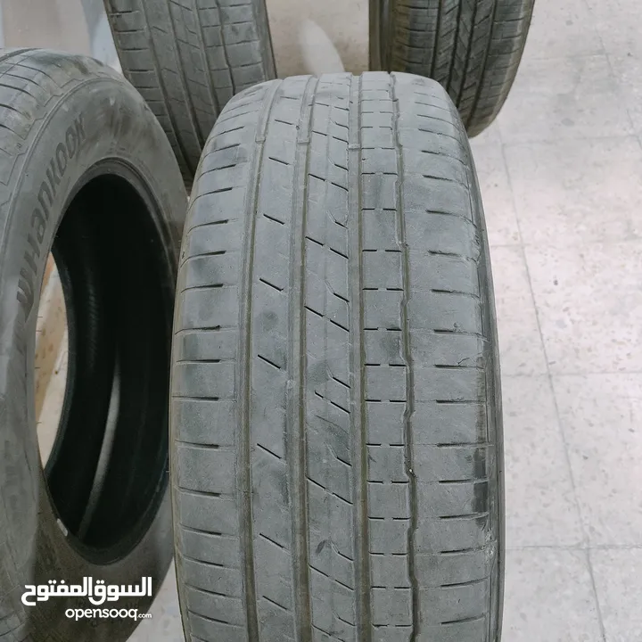 طقم كاوتشوك قياس 235/60/18 للبيع
