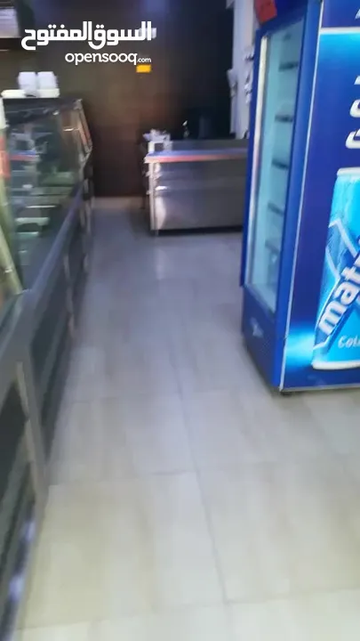 مطعم حمص و فول للبيع مجهز بالكامل.