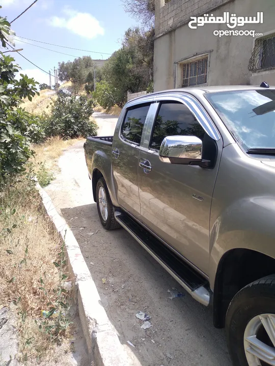 بكب ايسوزو ديماكس LS نشمي 4×4 موديل2016 قصة2017  فحص كامل الصنف الاول محرك 3000 على وضع الشركه