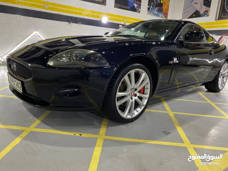 للبيع مستعجل بسعر مغريjaguar xk 2007 جاغور