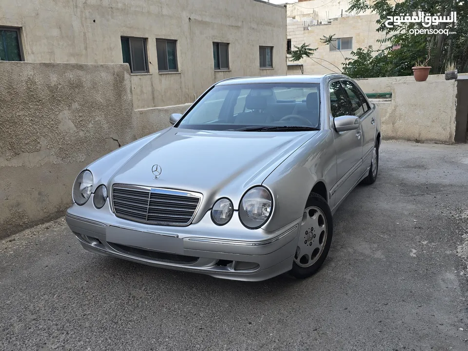 مرسيدس E200 Elegance للبيع موديل 2000 نظيفة