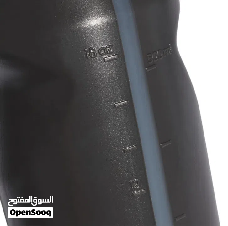 حقيبة دافل لينير بحجم صغير من  اديداس لون اخضر مع قنينة بيرفورمنس لون اسود مجاناً