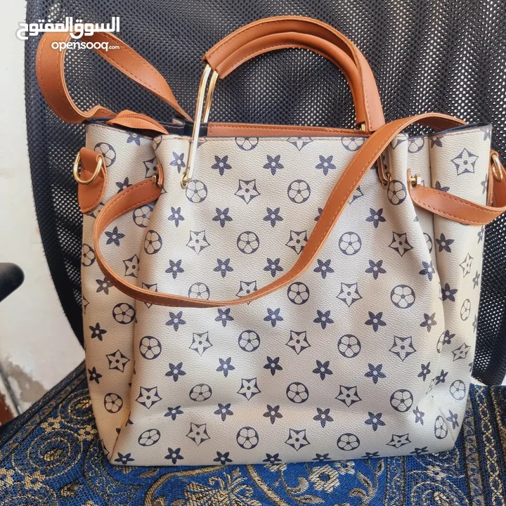 شنطة كتف اخضر زيتي