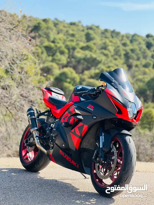 GSX,,1000,,R  بحالة الوكاله ومميزه وممشى قليل