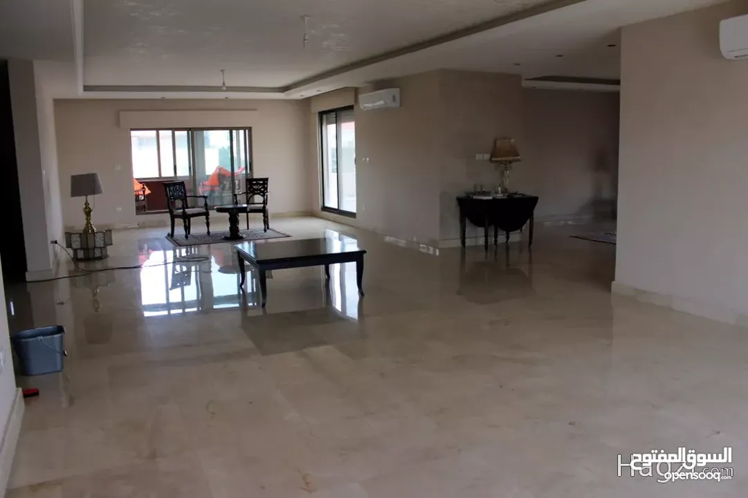 شقة غير مفروشة للإيجار 638م2 ( Property 11304 ) سنوي فقط