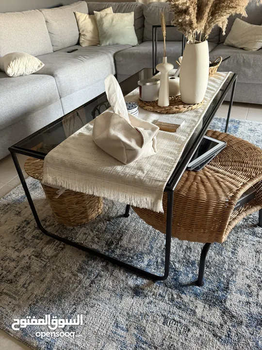 طاولة وسط شكل مودرن-  Coffee Table