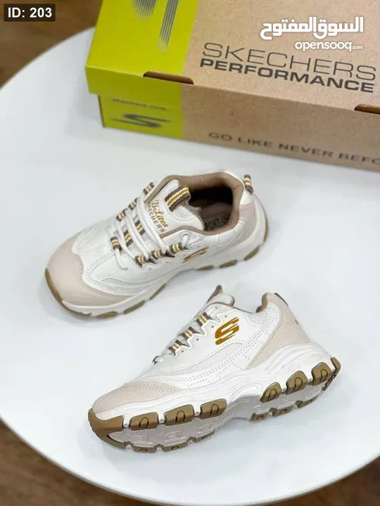 موديل  Nike T الجديد الحصري  طبي  كوالتي  36-41 التواصل خاص التوصيل لكافة المناطق الضفة
