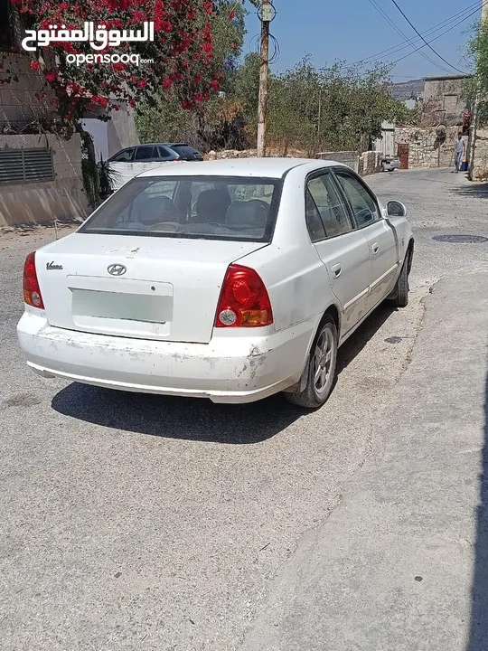 هيونداي غيرنا 2004