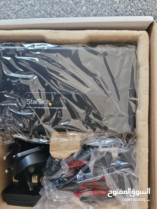 5 Port Fast Ethernet Switch - 10/100 Desktop Wall Mount Network Switch