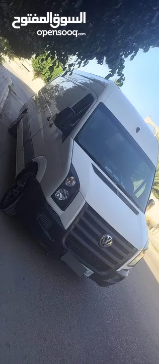 باص كرافتر مع ثلاجة تبريد