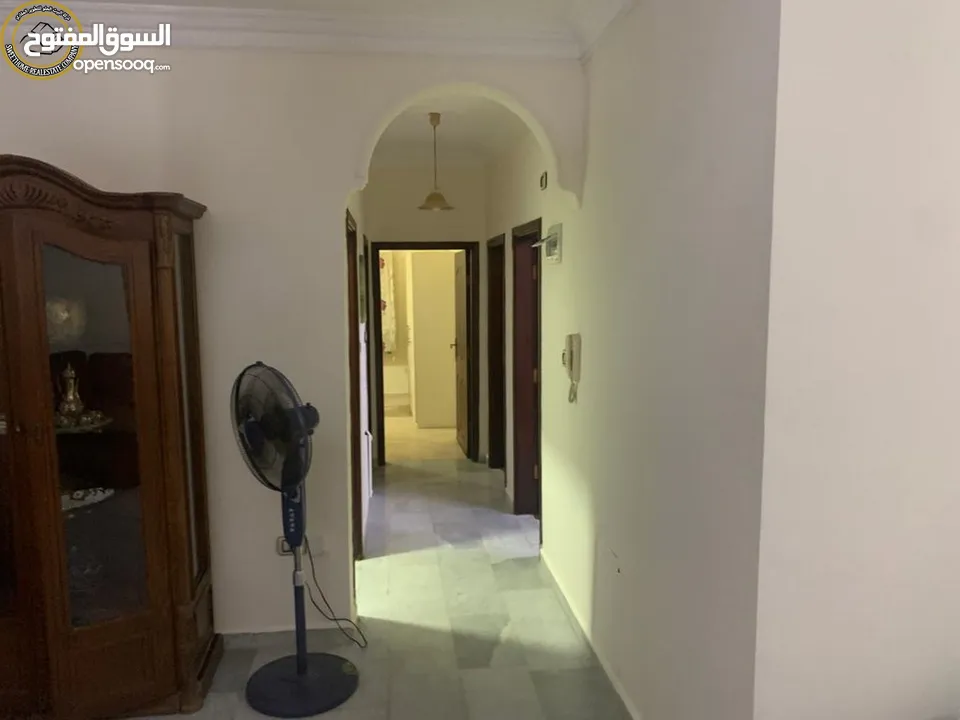 شقة مفروشة مميزة للبيع في الرابية  قرب شارع المدينة المنورة طابق ثاني 100م بسعر مغري