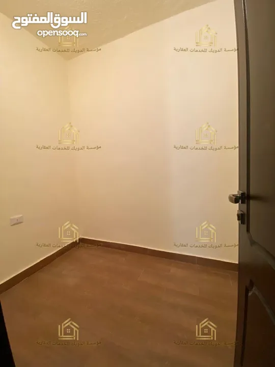 شقة جديدة - لم تسكن - ضاحية الرشيد - 4نوم 2ماستر - 350م - بلكونات بإطلالة مميزة