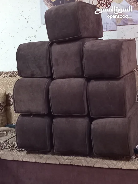 ركايات جلوس لون بني