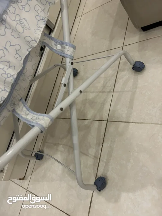 تخت بيبي مستعمل بحاله الجديد