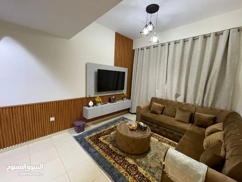 شقة مفروشة غرفة وصالة فرش فاخر / Furnished apartment, one bedroom and a hall, luxurious furniture