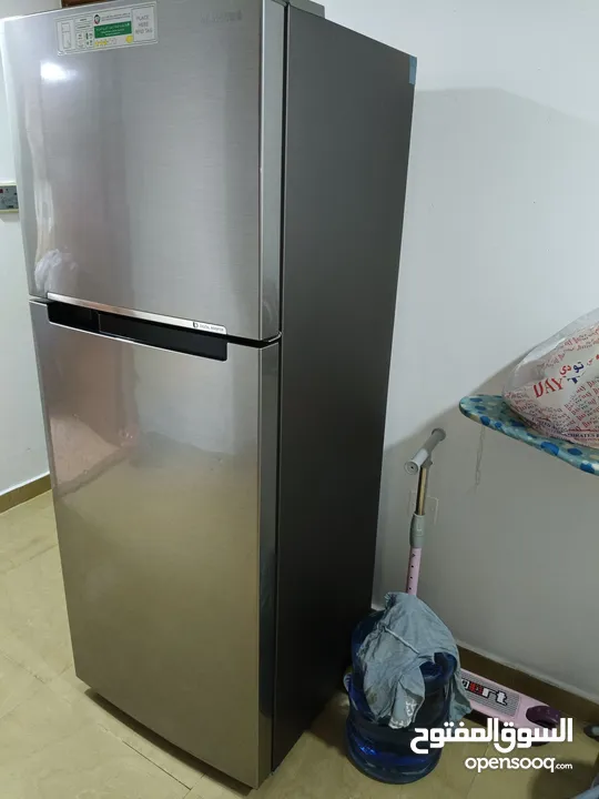 Geepas Ovan and Samsung Refrigerator