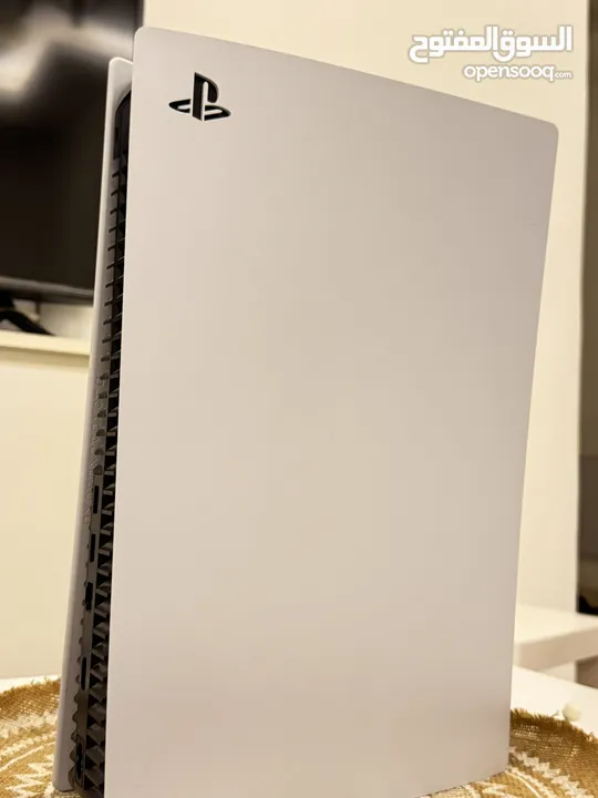 بلايستيشن 5 نظيف جدا بحال الوكالة استعمال خفيف جدا playstation5 بليستيشن 5 نظيفة جدا بحال الوكاالة