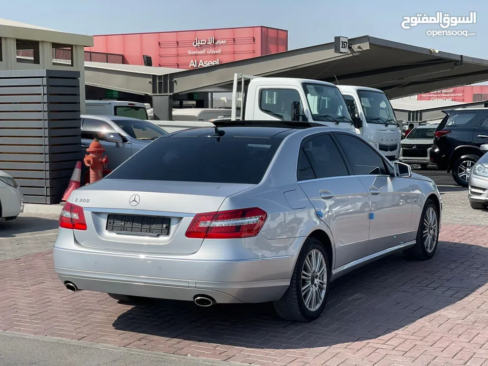 2012 I Mercedes-Benz E 300 I Korean Specs I 117,000 KM I Ref#458