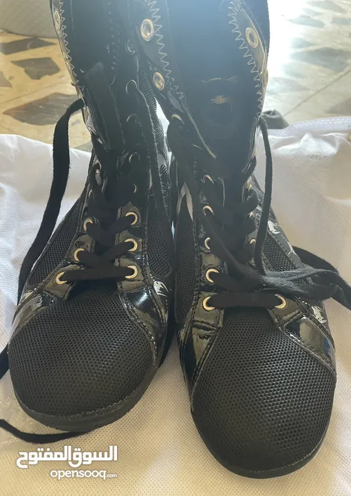 Venom black boxing shoes !