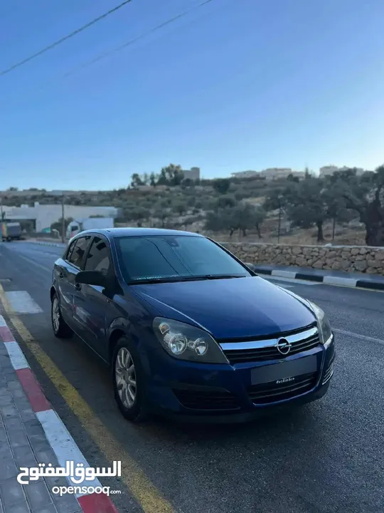 اوبل استرا قير عادي من اجمل السيارات من نوع اوبل