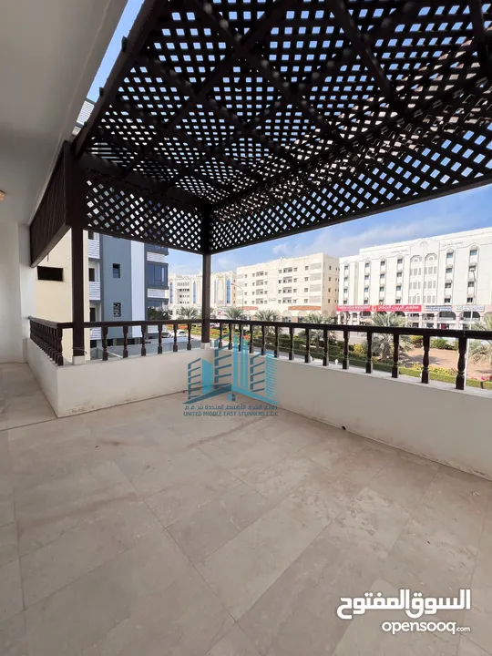 Independent 4+1 BR Villa in Al Khuwair