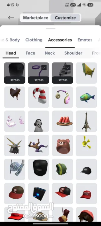 حساب روبلوكس قديم قوي العاب و فيه ملابس كتير