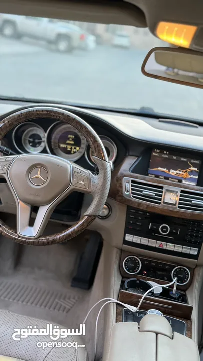 للبيع cls 350 - 2012 اللون اسود