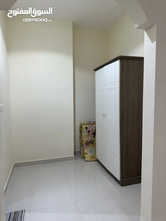 شقه كبيره واستديو   Large apartment and studio