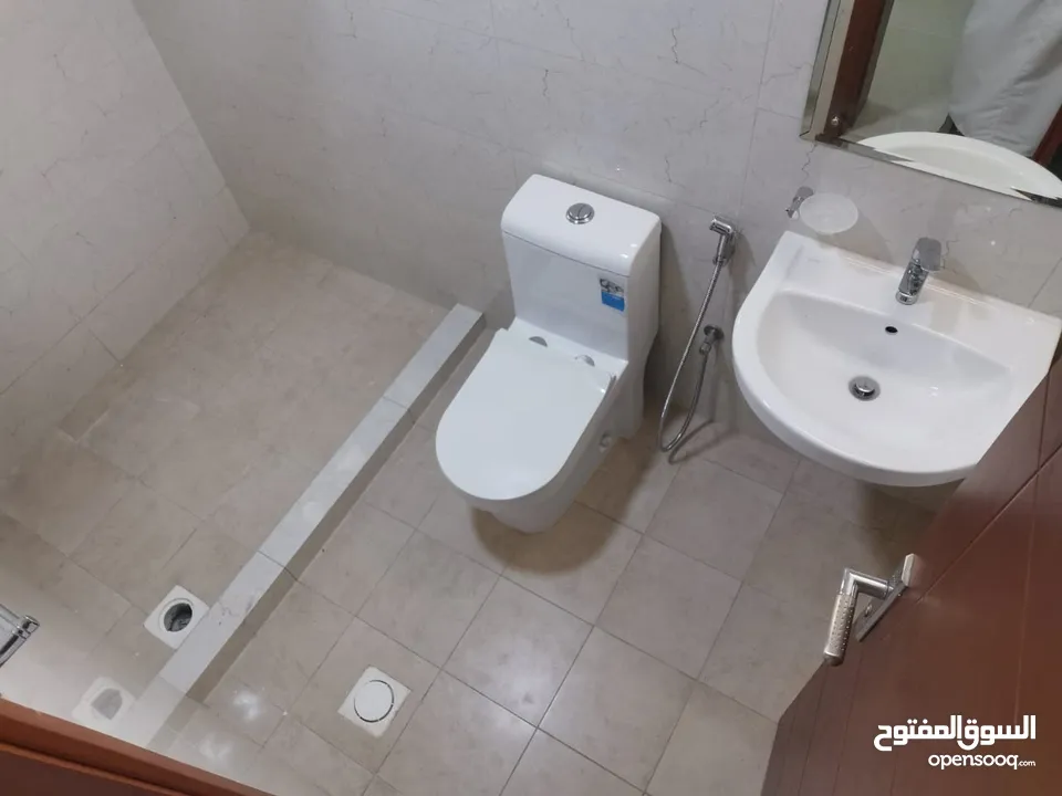 Flat for Rent in Al-Gubrah Near The Ship Mall