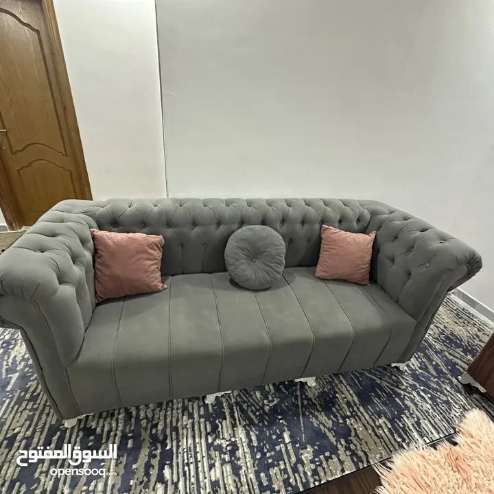 .........::طقم كنب تفصيل مخمل ثقيل 8 مقاعد خشب سويد بحالة ممتازة ........:.::::::::::