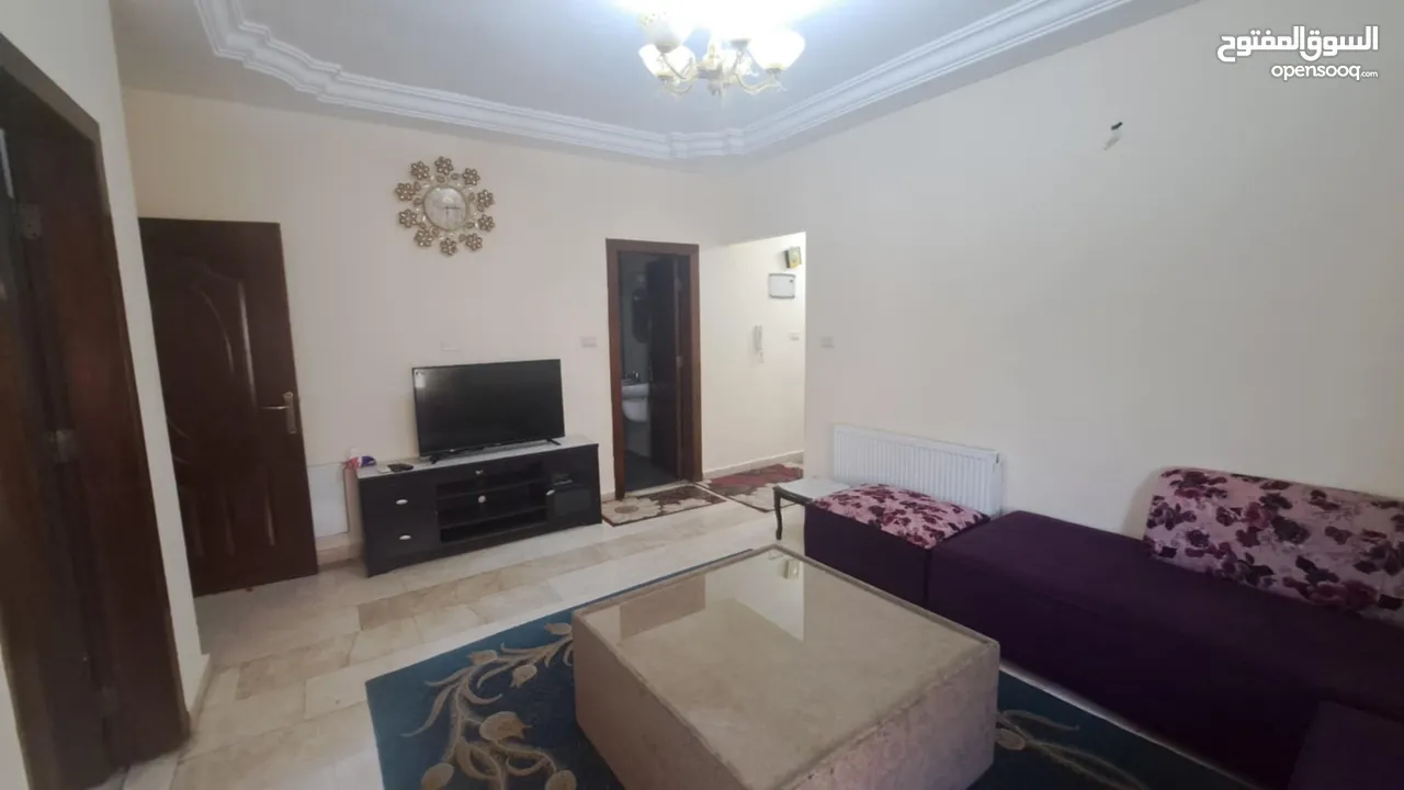 شقة مؤثثة للبيع مقابل سيفوي شميساني