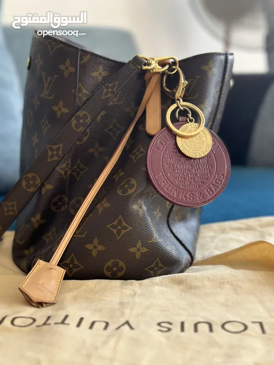 Montaigne leather handbag Good condition