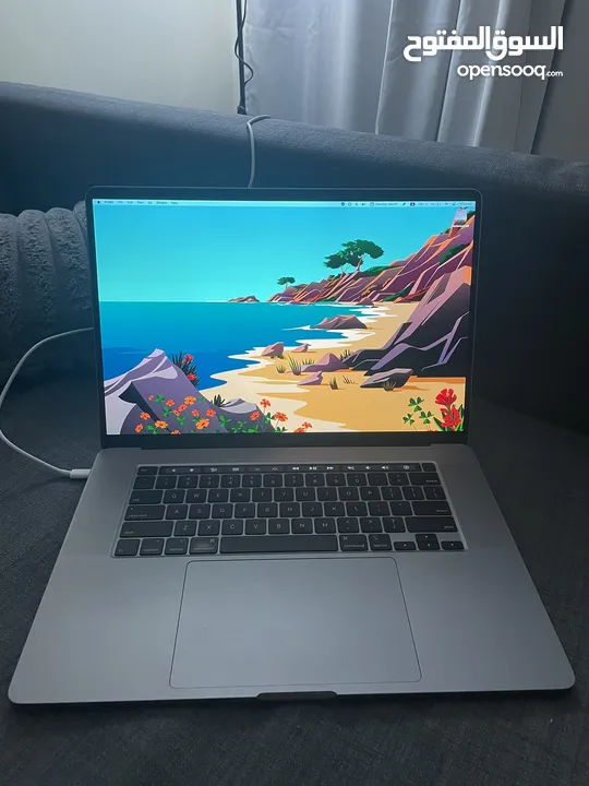 MACBOOK PRO 16” 2019 - CORE i7 - 32GB RAM - RADEON PRO 4GB GRAPHICS