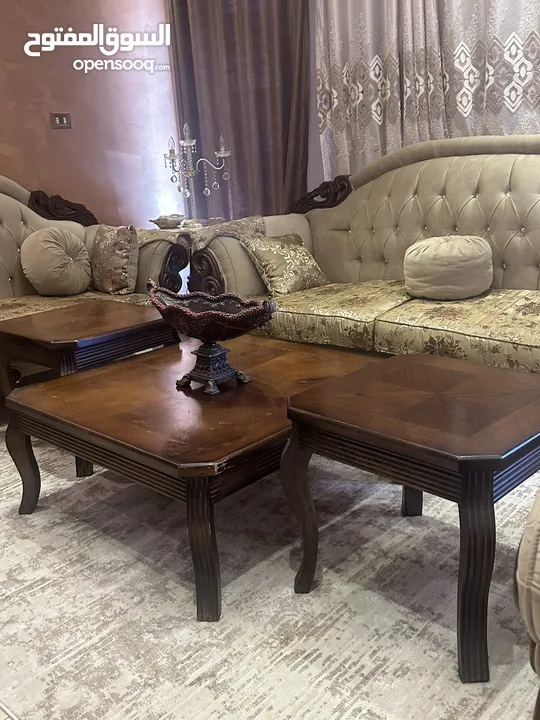 طاولات غرفة ضيوف