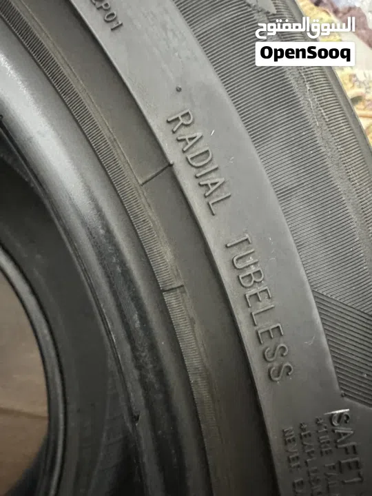 تايرات كامري مستعملين سنة ونص بحالة جيدة جداً