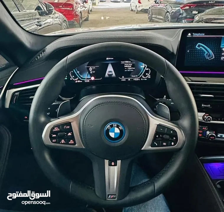 BMW 530e plug in hybrid 2023  بمواصفات خاصة