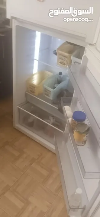 ثلاجة بيكو مستعمل بحاجه لغاز فقط