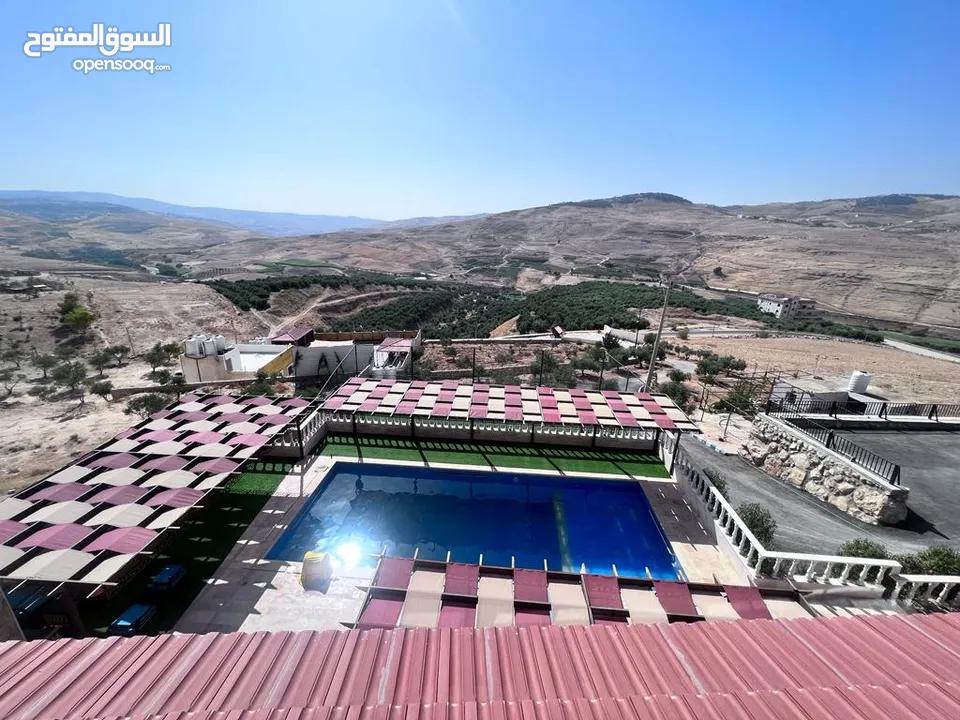 مزرعة البلوطي مع إطلالة خلابة بانوراما من ثلاث جهات ، ملائمه لجميع المناسبات والحفلات